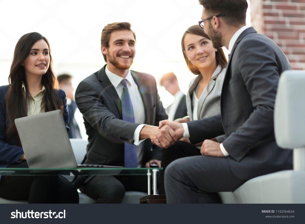 Managing Multiple Hiring Pipelines: A Complete Guide for Recruiters